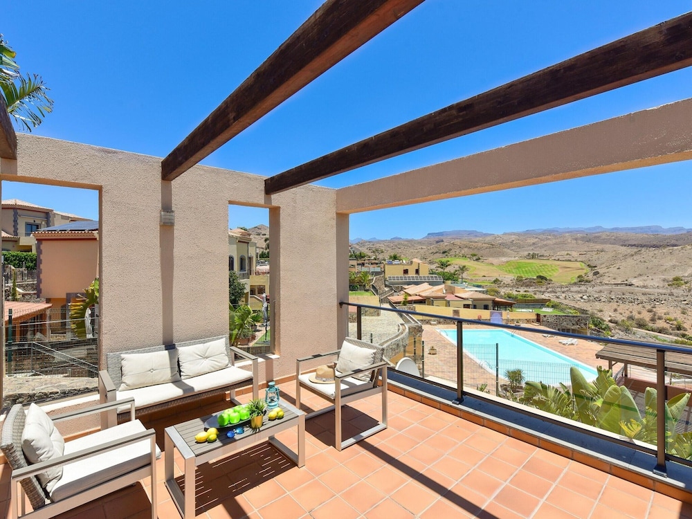 Bungalow With Communal Pool in Playa del Ingles