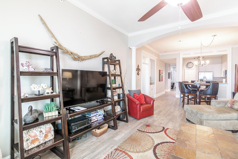 Penthouse Condo in Legacy Tower 1-1403 - Beachview 3 Bedroom 2 Bath Furnished