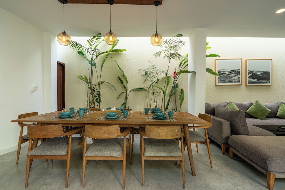 Green Moon Villa by Betterplace