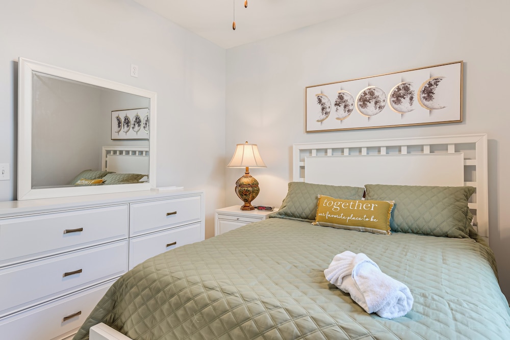 2 Mi to Gulf: Home w/ Sauna, Garden in Panama City