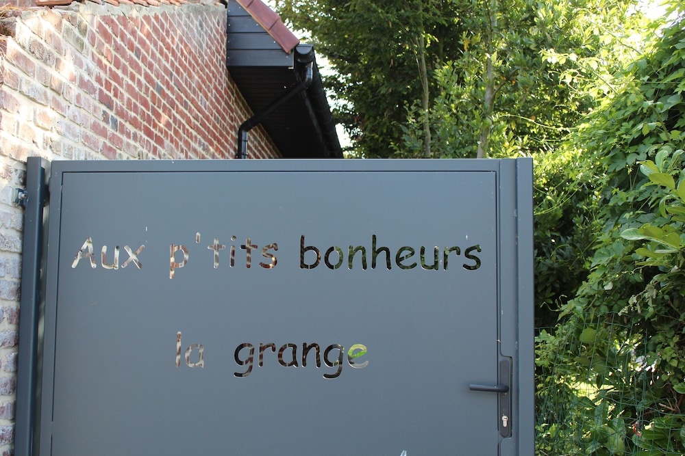 Aux P'tits Bonheurs la Grange view 2