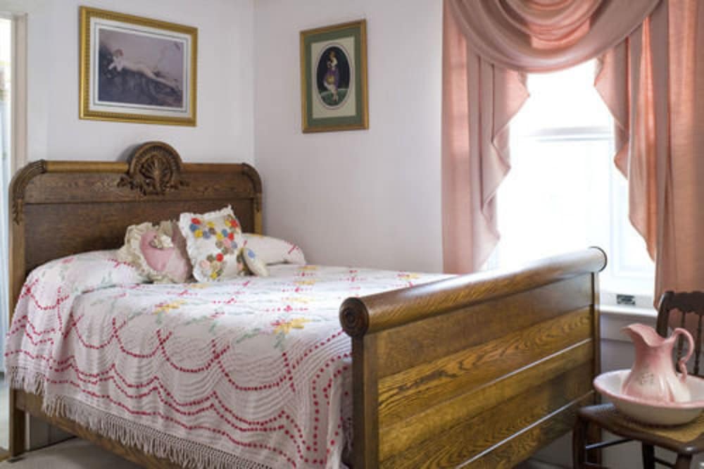 The Bayberry Inn