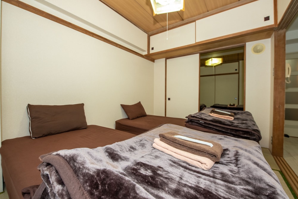 Heights Showa 503 view 3