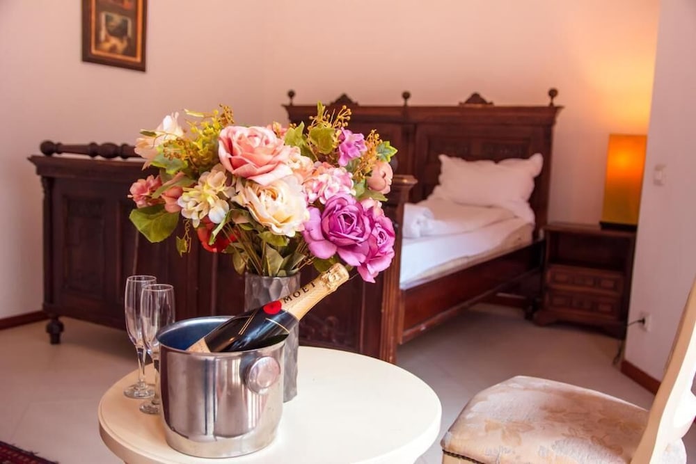 Belgrade Hills Villa and Suites