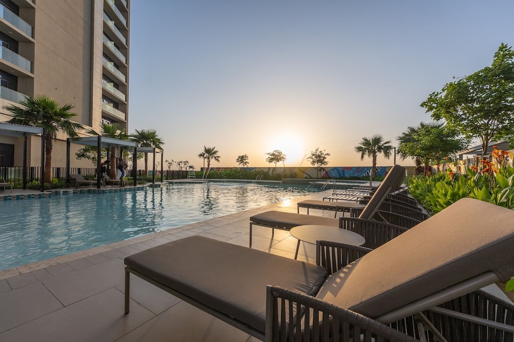 Stunning 2BR With Amazing Views in Business Bay