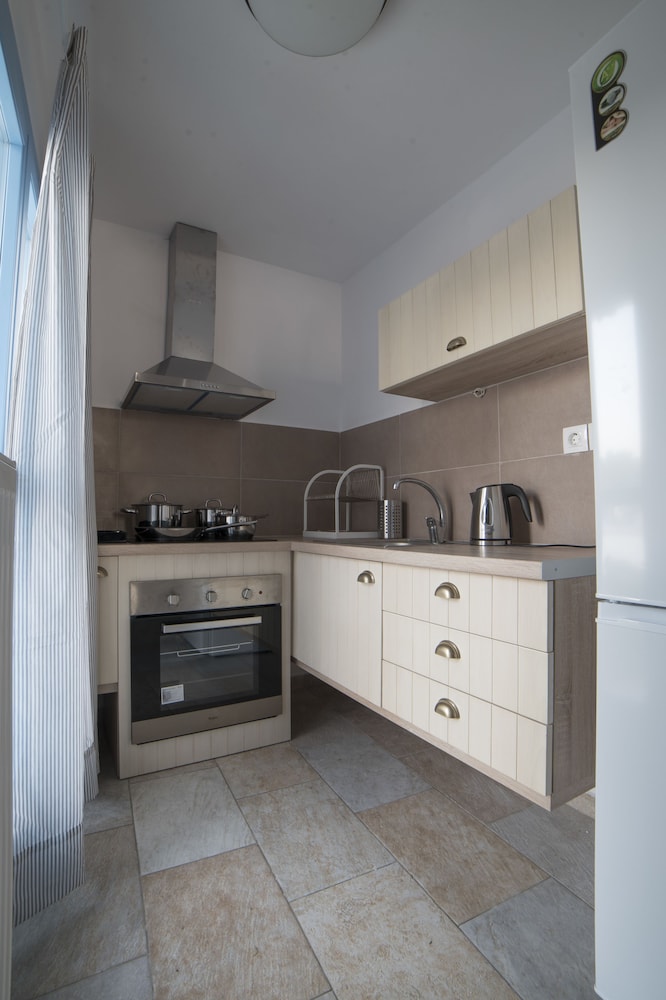 Almyra Guesthouses