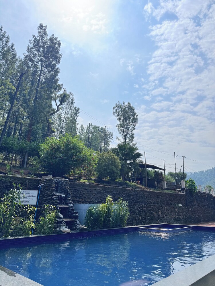 Secluza Resort