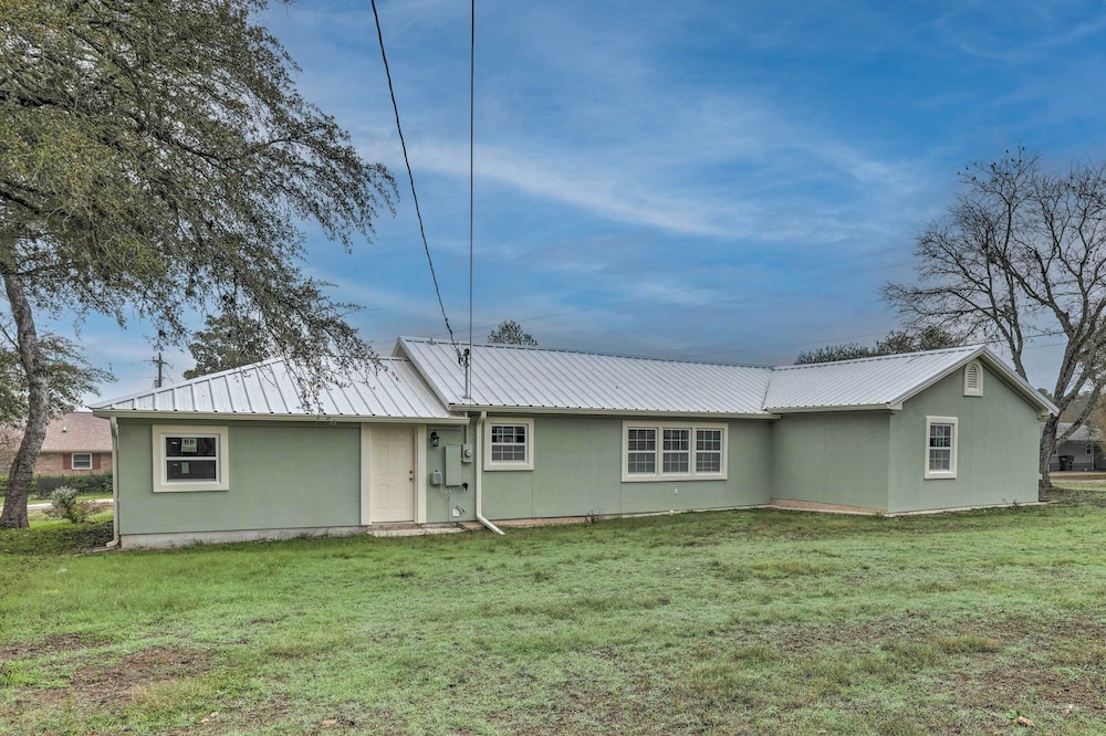 Lovely Wimberley Vacation Rental w/ Yard! view 2