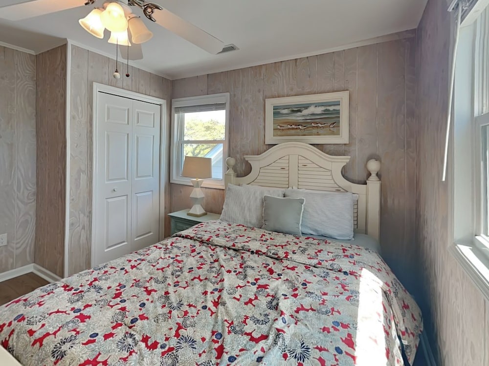 The Hydeaway by Topsail Realty