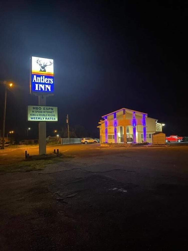 Antler's Inn Motel
