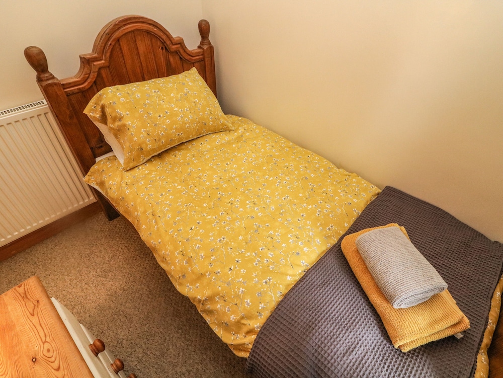 Cobble Cottage view 3
