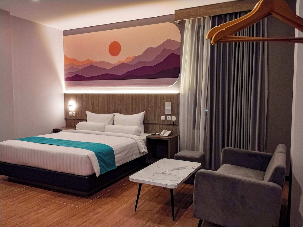 Front One Luxe Hotel Solo