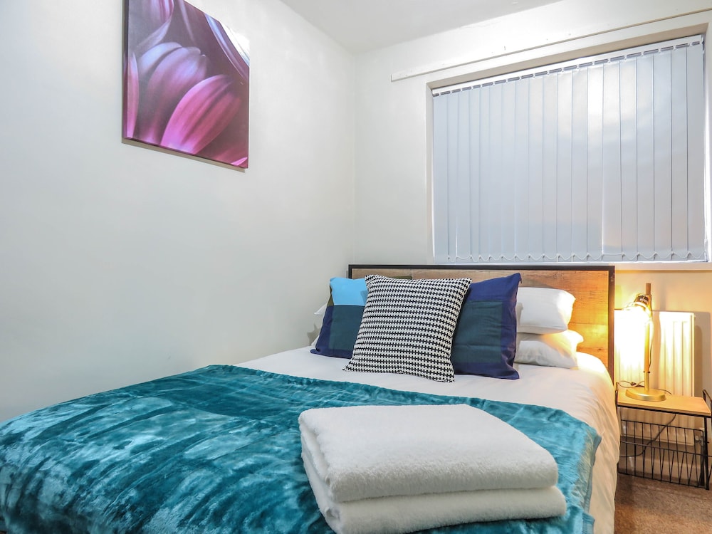 Tudors eSuites Four Bedroom House view 5