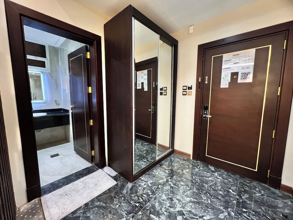 AL Ewan Pro Serviced Apartments