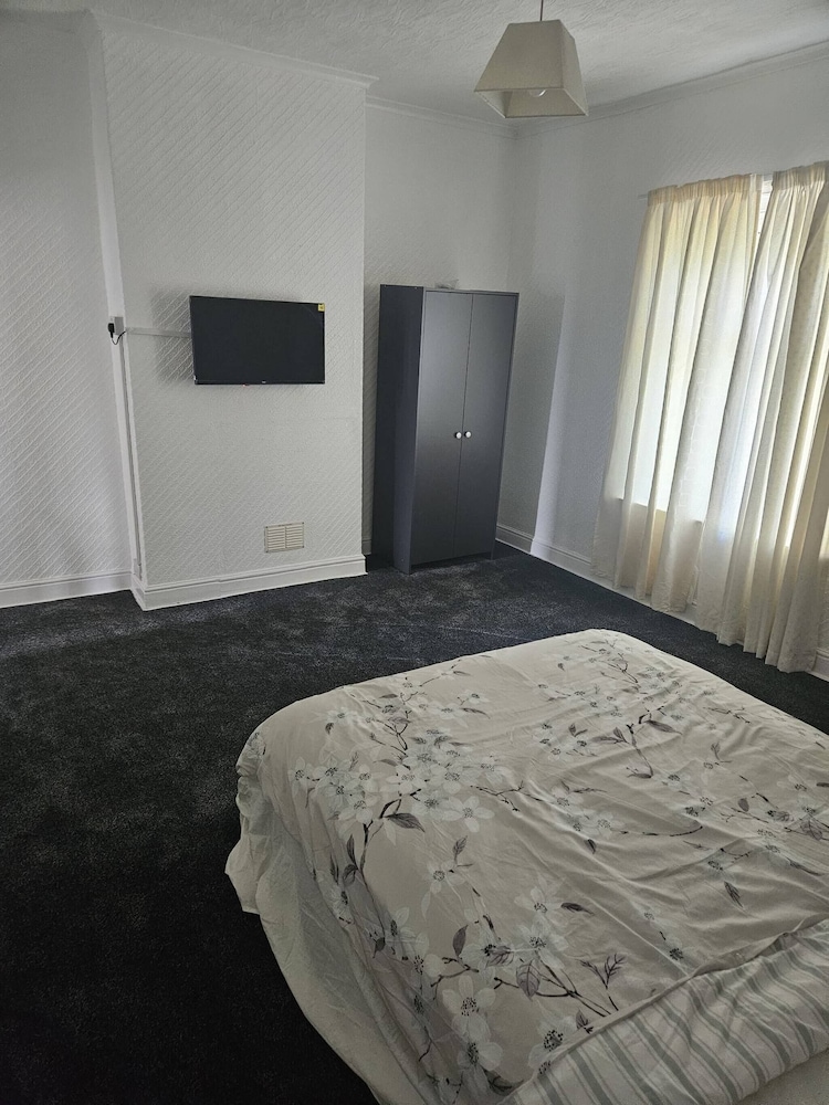 Ad7 Family Guest House