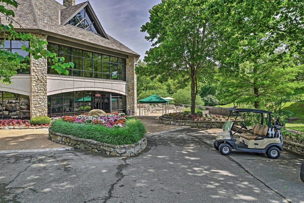 Stonebridge Resort Retreat w/ Golf Course Views!