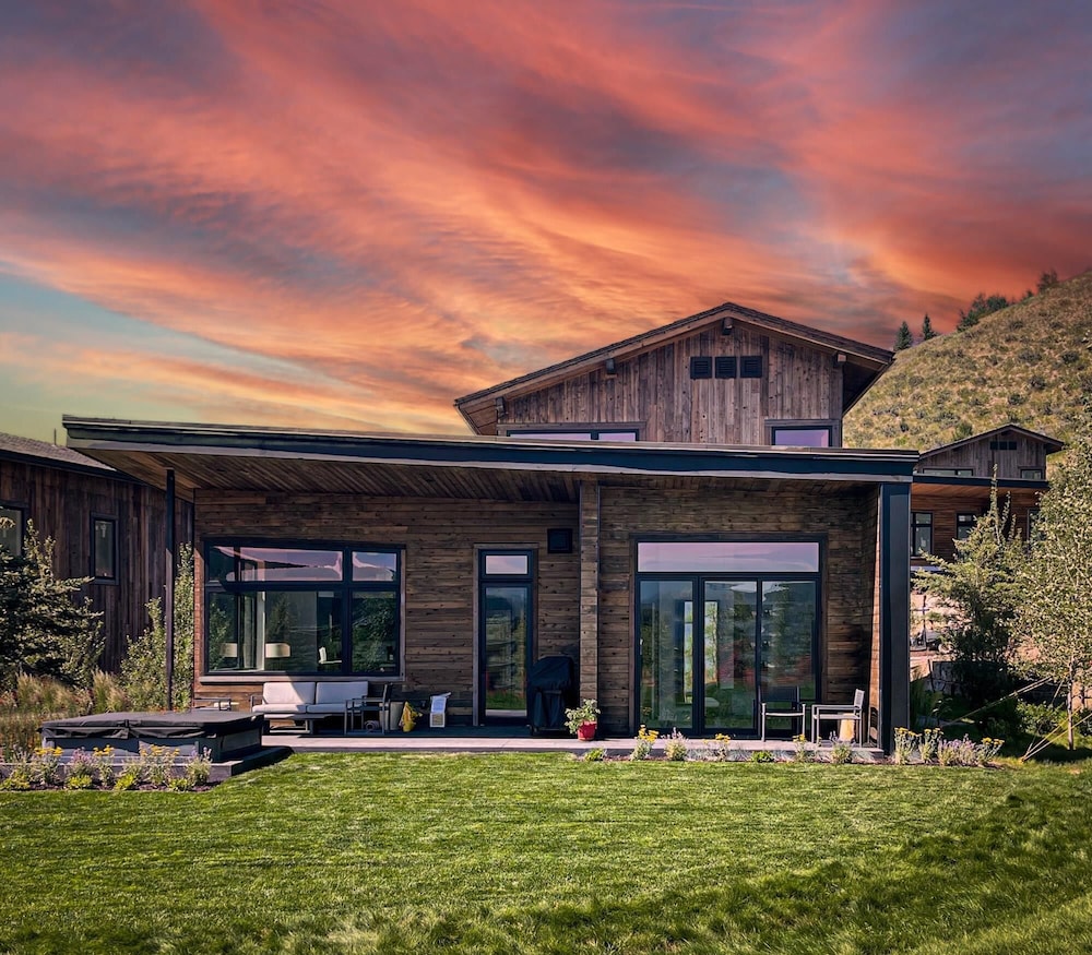The Cabins At Snake River Sporting Club