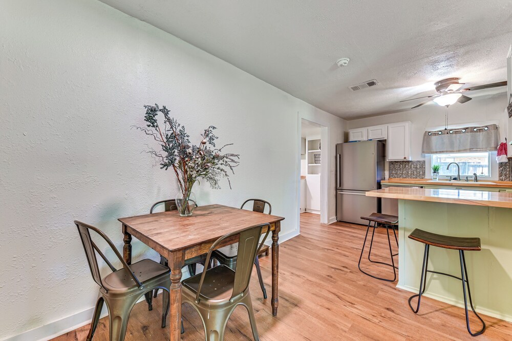 Pet-friendly Home w/ 1-acre Yard in Aubrey