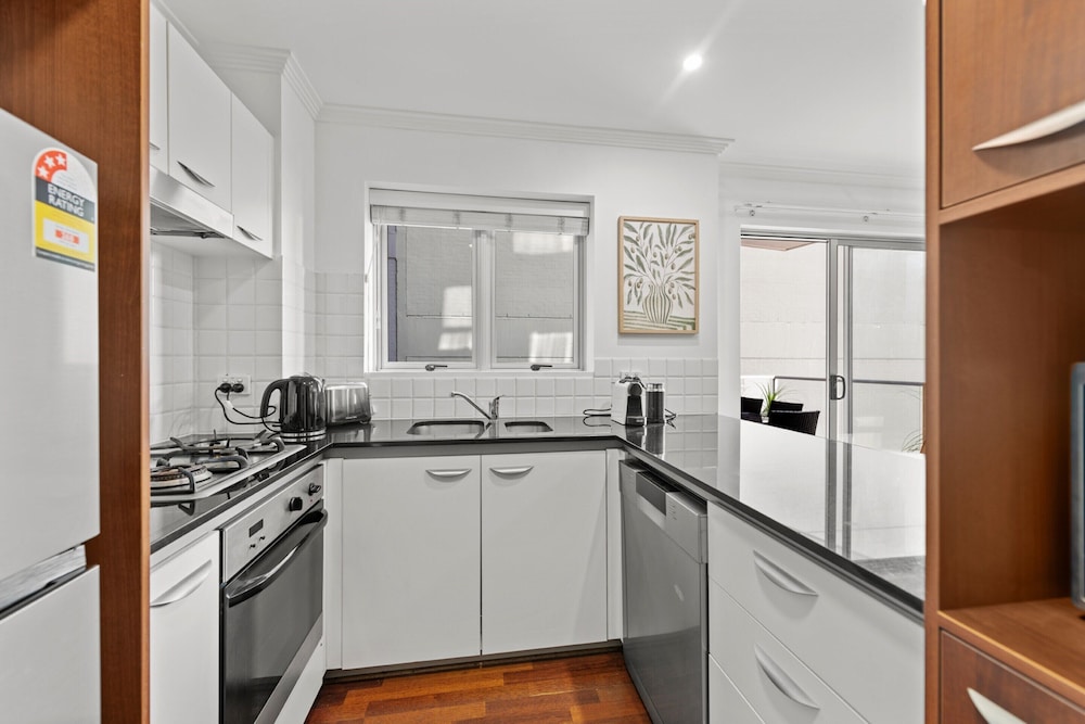 Prime City Residence With Pool, Gym and Parking