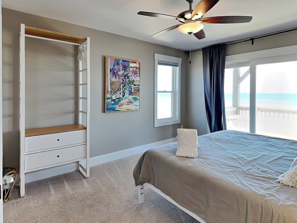 Next to Sea Gallery by Topsail Realty
