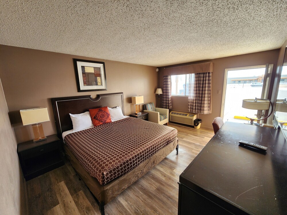 Satellite Inn