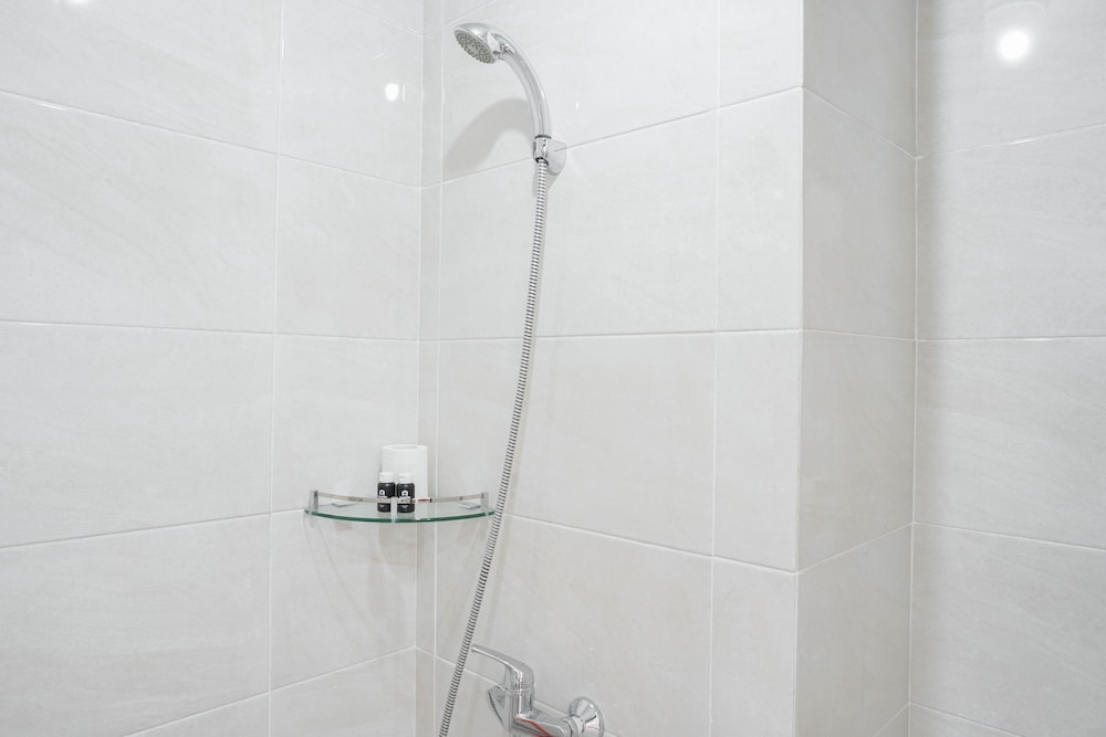 Comfortable And Cozy Studio (No Kitchen) Apartment At Mustika Golf Residence, Cikarang, Indonésie - 13