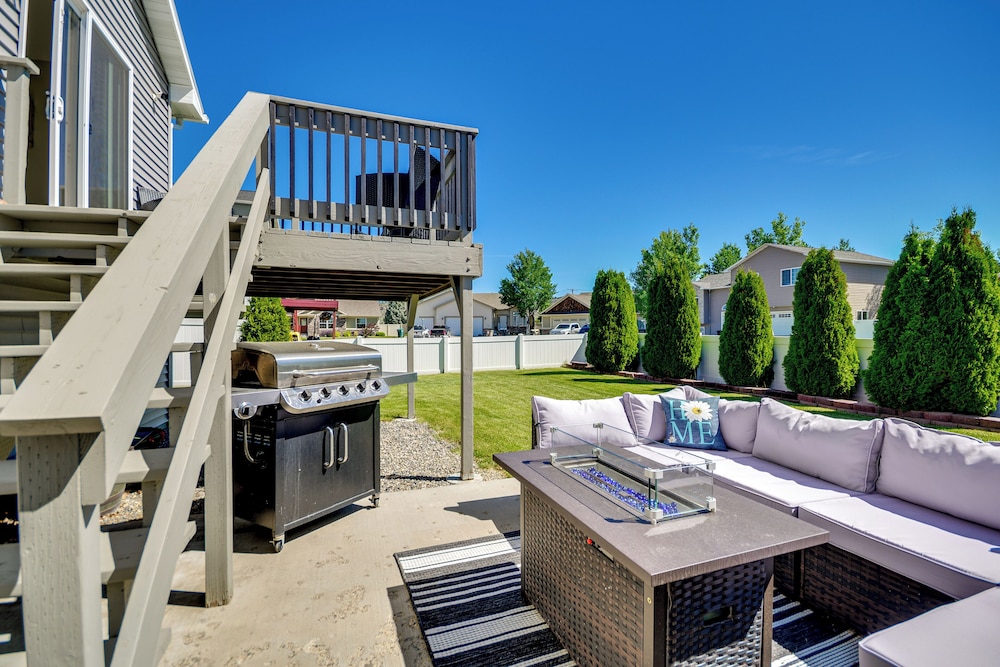 6 Mi to Zoomontana: Family Home w/ Fenced Yard