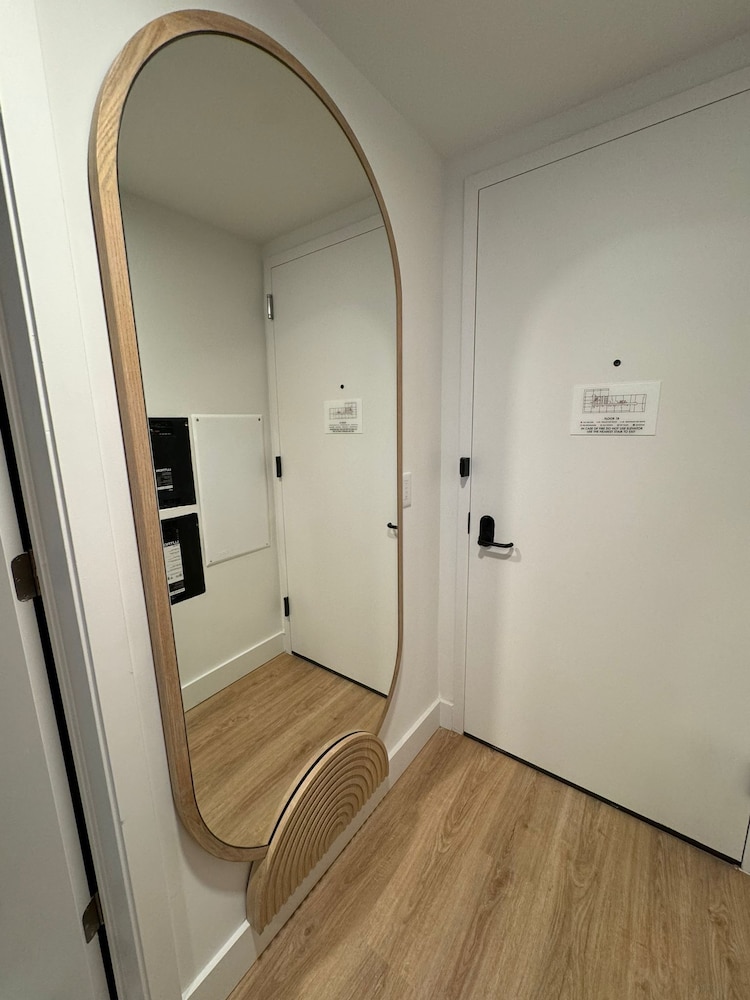 Lux Studio W City Views and Pool
