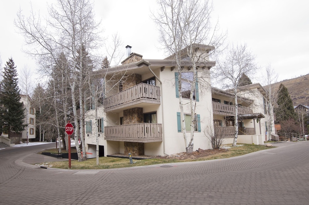Riva Ridge 630 4 Bedroom Condo by RedAwning