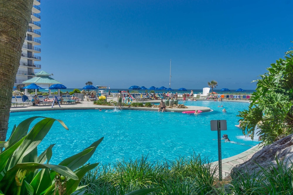 Edgewater Beach & Golf Resort by Panhandle Getaways