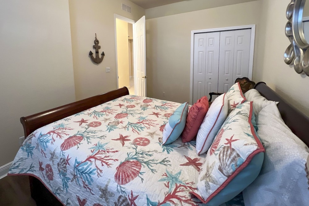 Naples Home w/ Private Heated Saltwater Pool/lanai