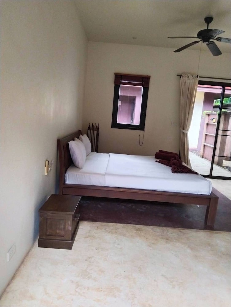 Three Bedroom Balinese Villa - a Shared Pool