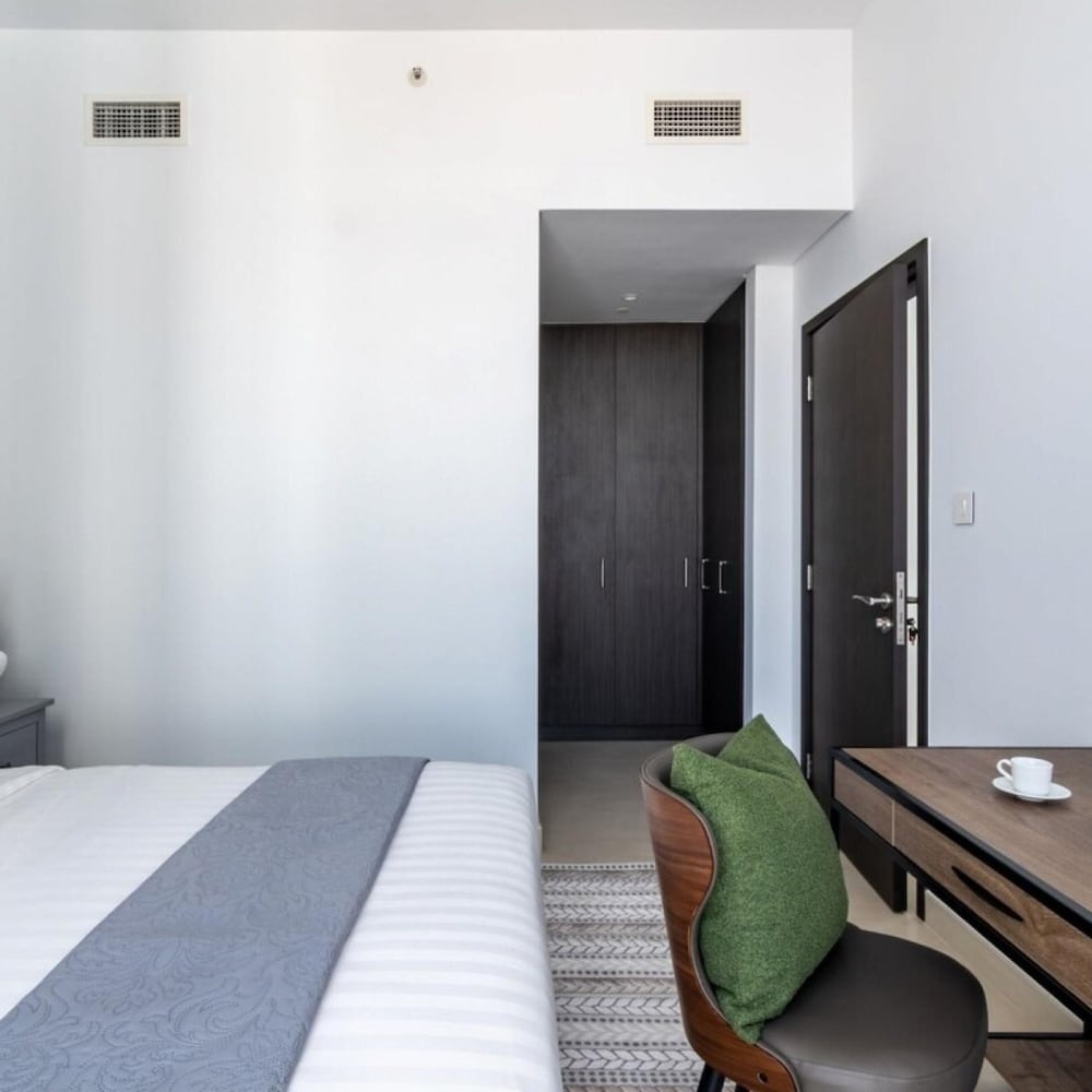 Silkhaus High Floor Connected to Zabeel Mall