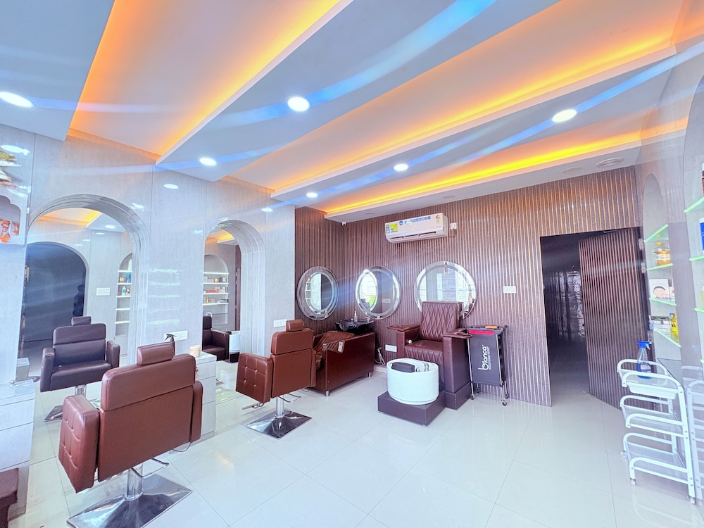 Hotel Jairam Way Bay
