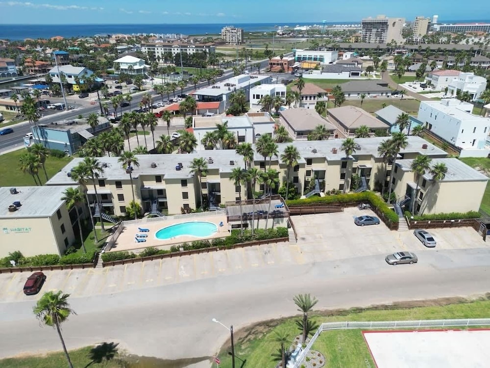 2 Levels Pool Near Beach 2 Patios 2 Bedroom Apts