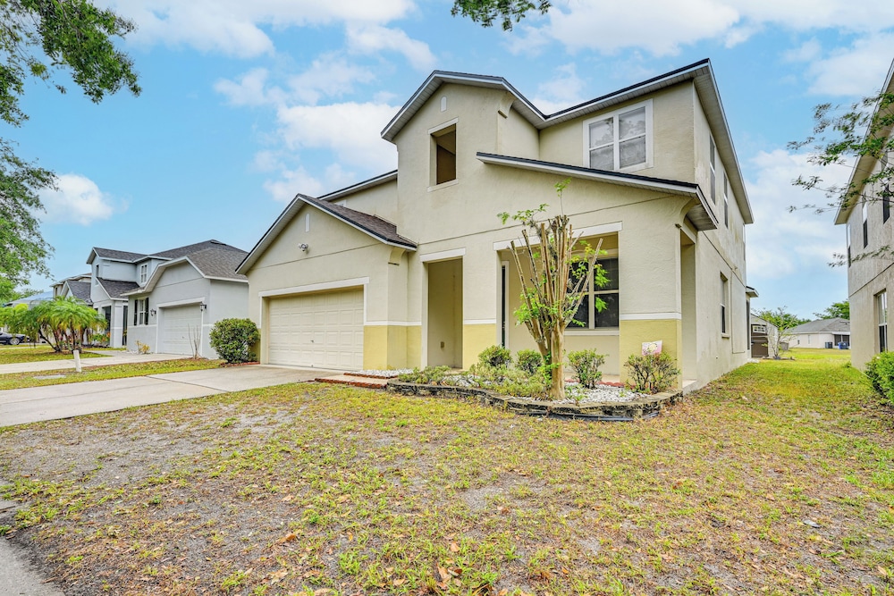9 Mi to Apollo Beach: Riverview Getaway!