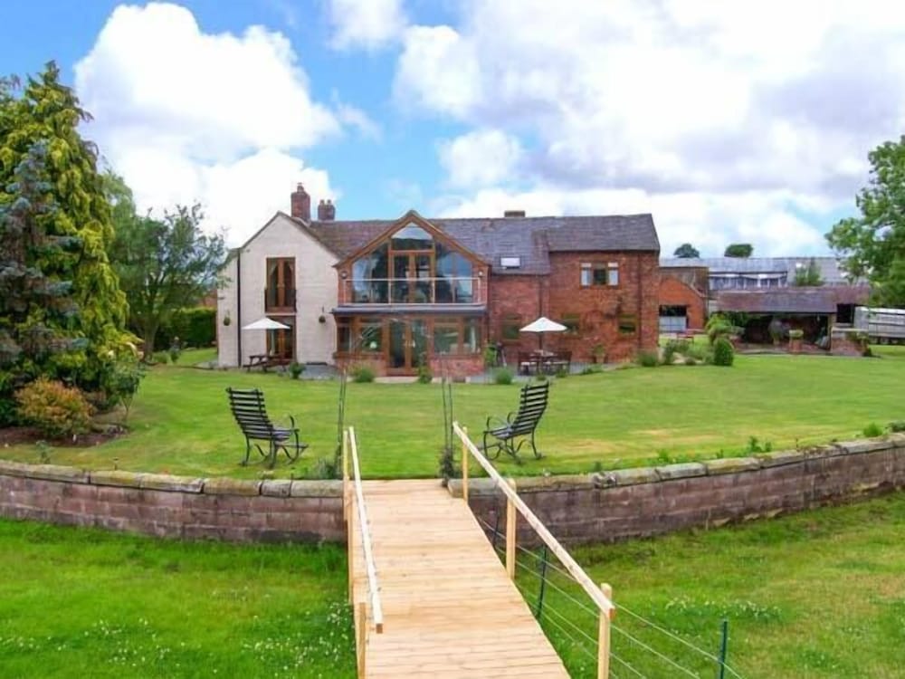 Lake View Cottage