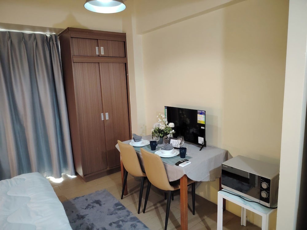 Newport Boulevard Apartments