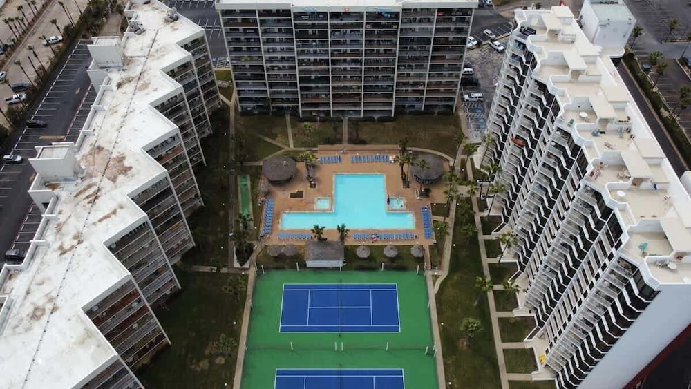 Saida Beachfront Luxe Condo Two Heated Pools 2 Bedroom Condo