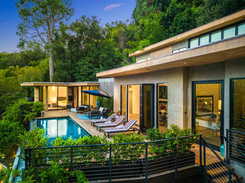 Beverly Glen Hillside Haven