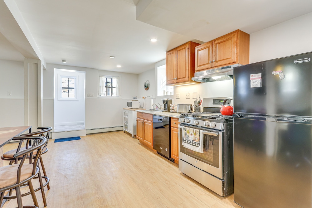 Milford Vacations - Milford Vacation Rental 1 Block to Beach! - Property Image 20