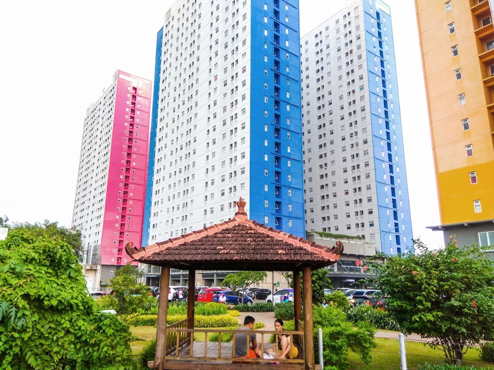 Comfy 2BR Apartment at Green Pramuka City view 2
