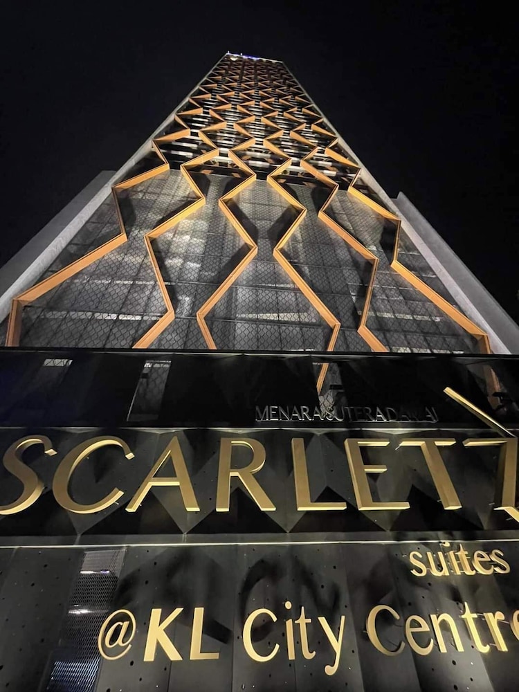 Scarletz Suites KLCC by Azure Heaven