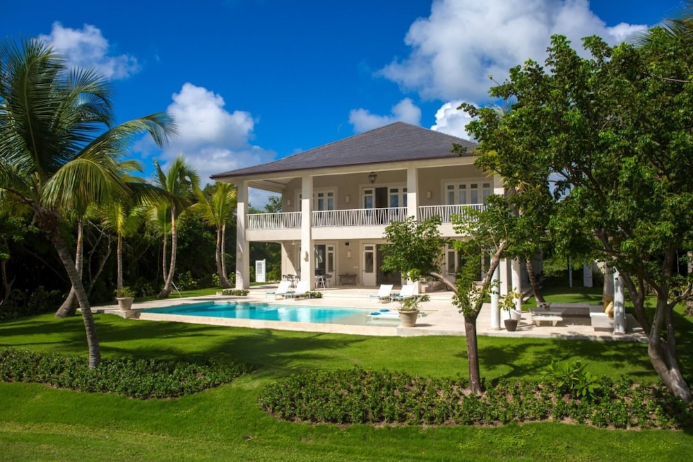 Amazing Golf Villa at Luxury Resort in Punta Cana Includes Staff Golf Carts and Bikes view 5