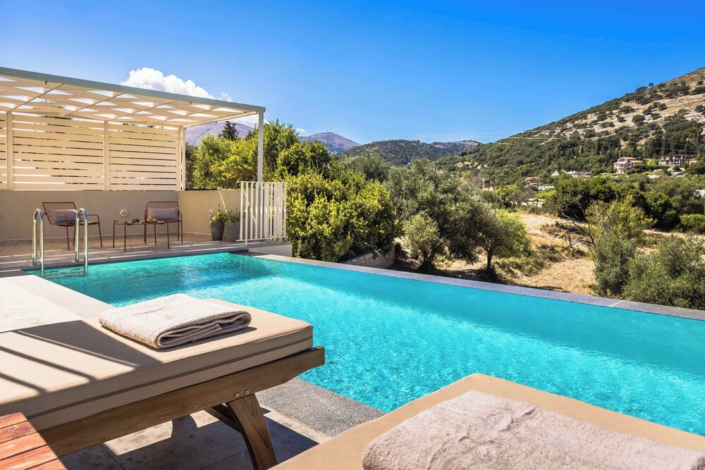 Ostria Villa