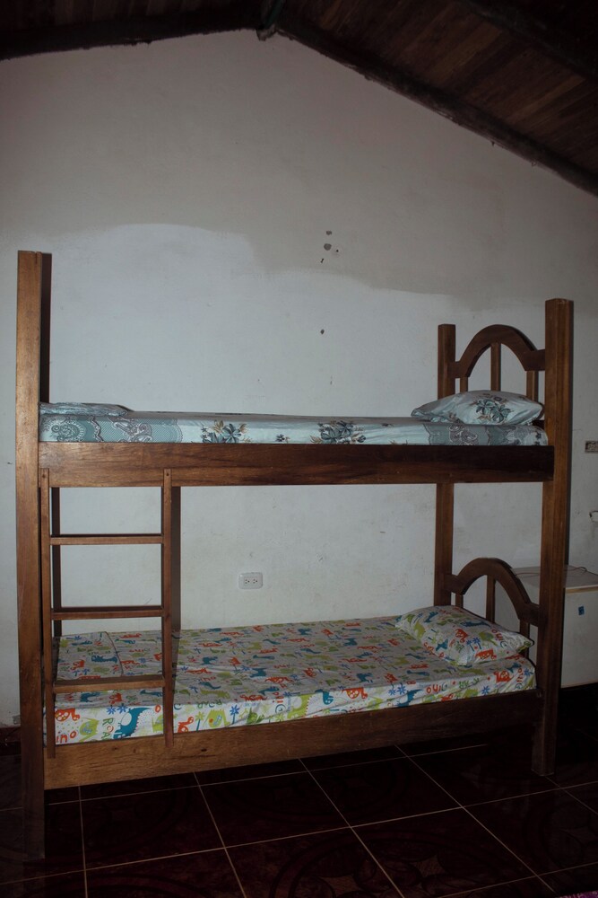 Wira Pora Hostal
