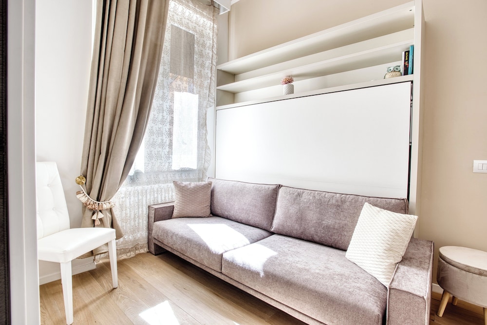 Old Milan Navigli Family Apartments