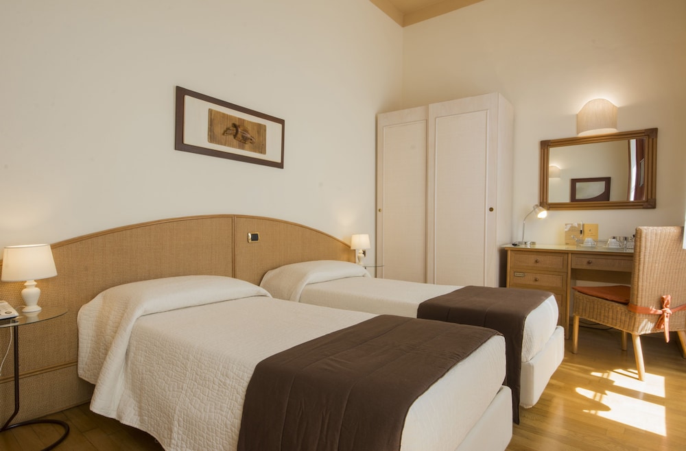 Piazza Paradiso Accomodation
