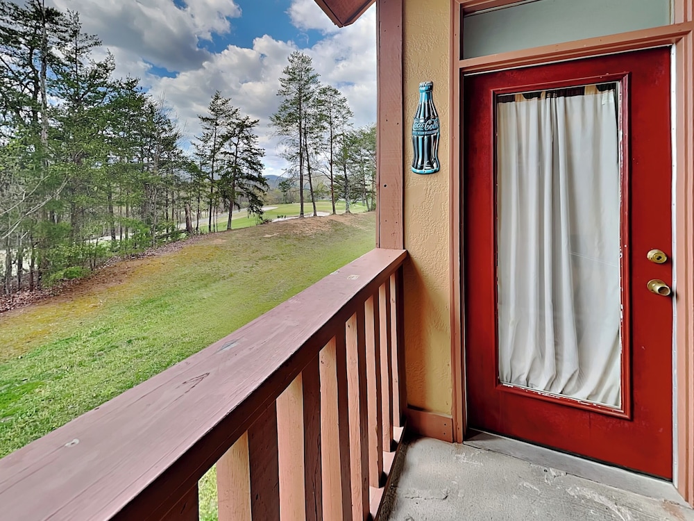 Up To Par 3211 by Jackson Mountain Rentals