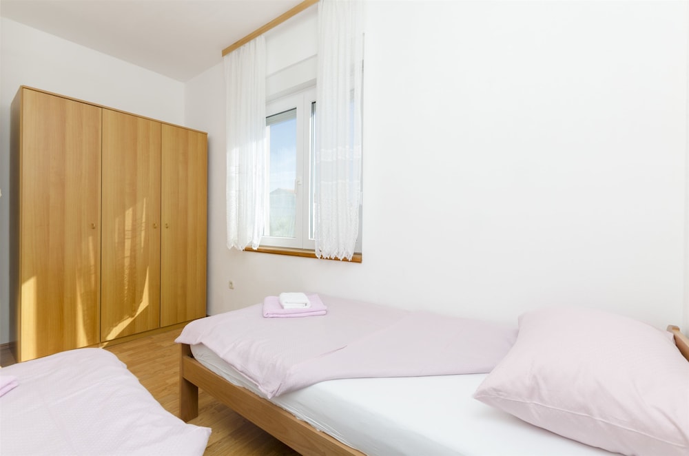 Apartments Verica view 3